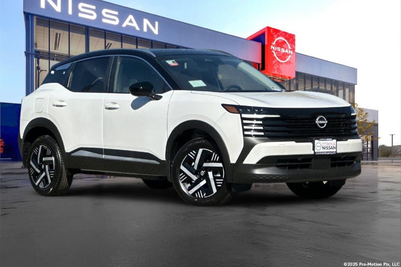 2027 Nissan Kicks SV 2