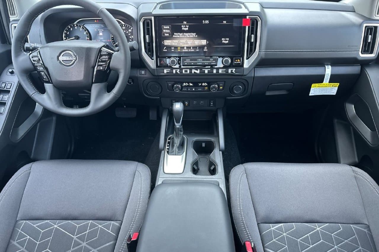 2027 Nissan Frontier SV 11