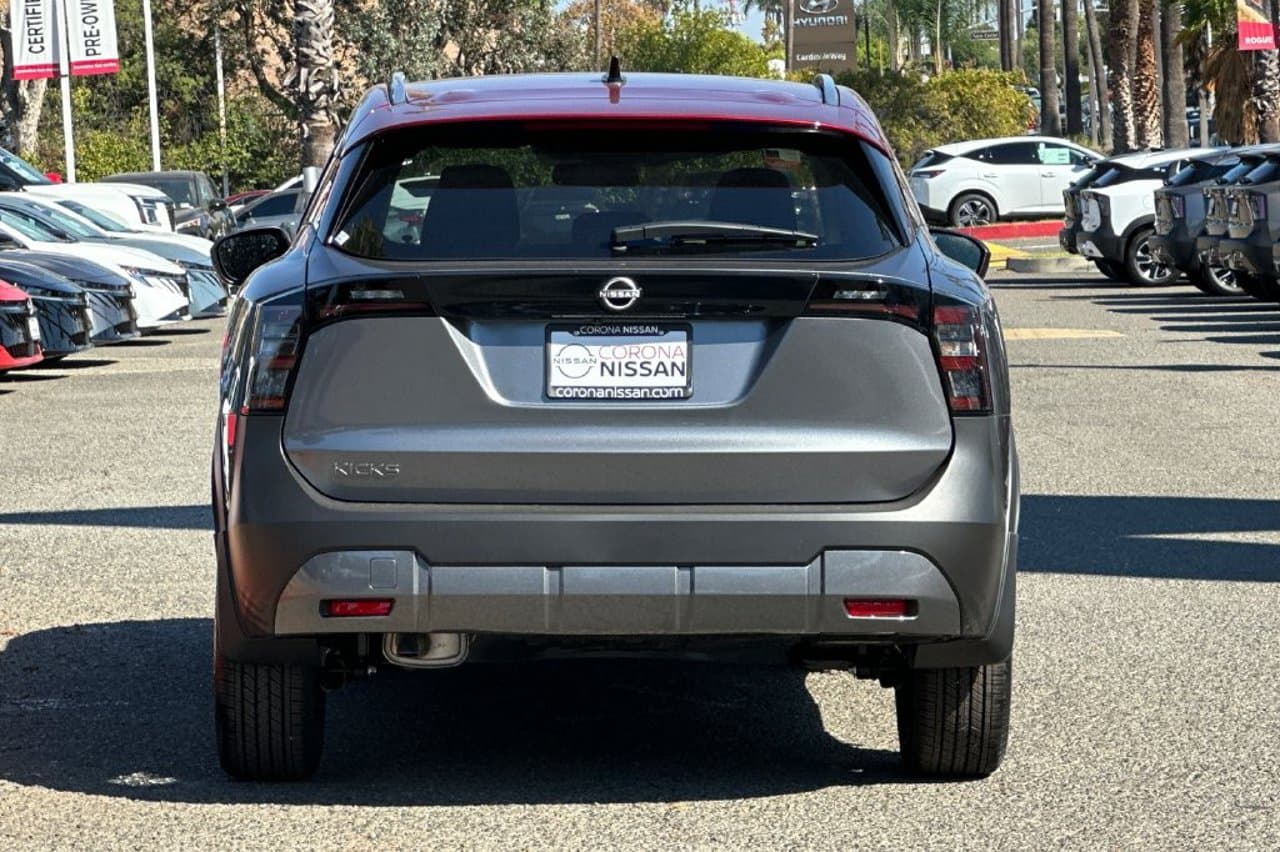 2027 Nissan Kicks SV 5