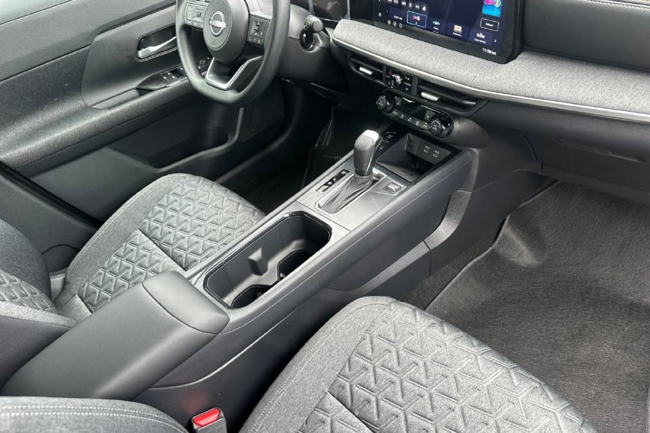 2027 Nissan Kicks SV 14