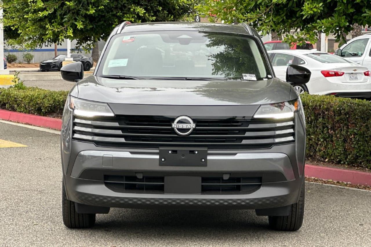 2027 Nissan Kicks SV 7