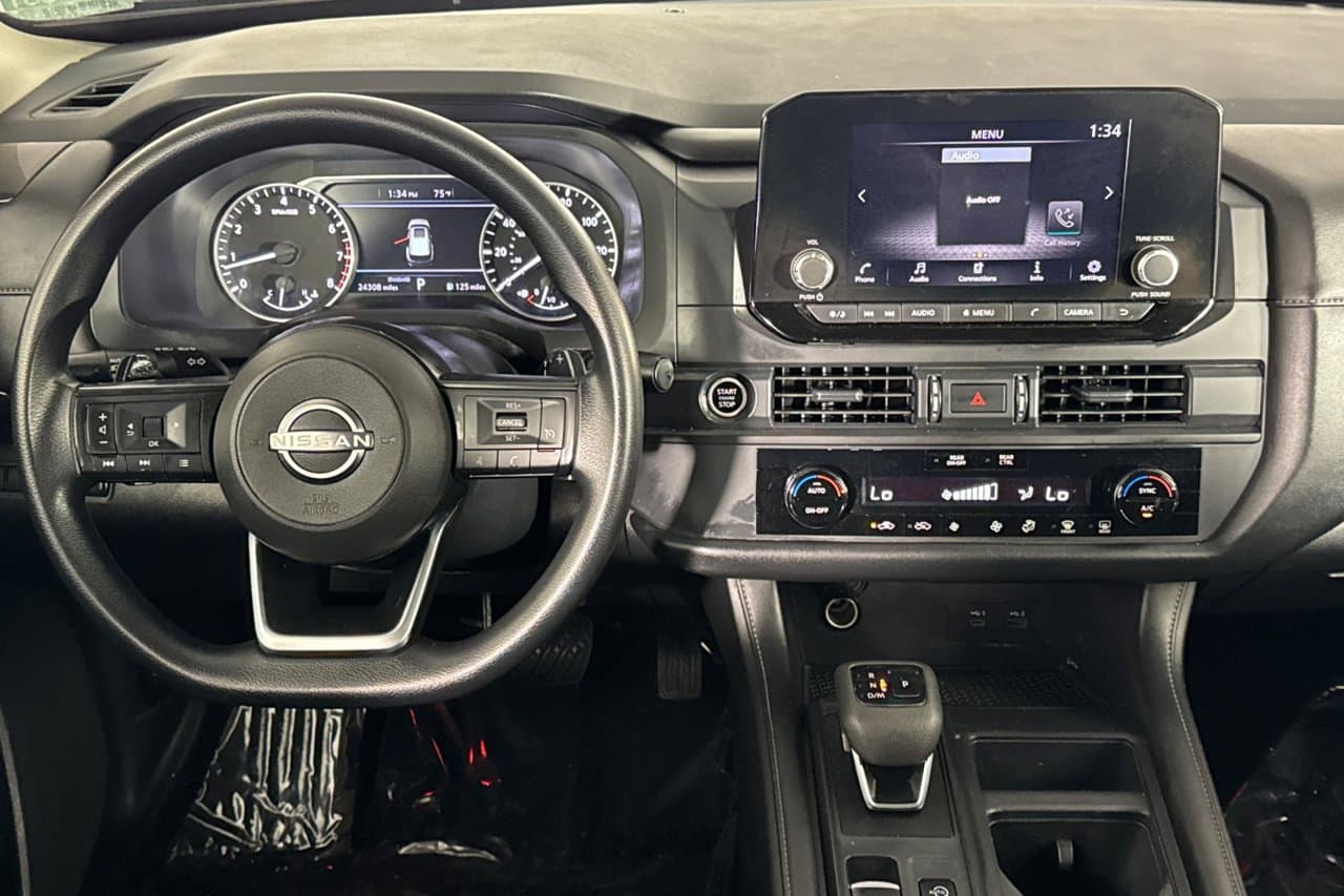 2024 Nissan Pathfinder S 11