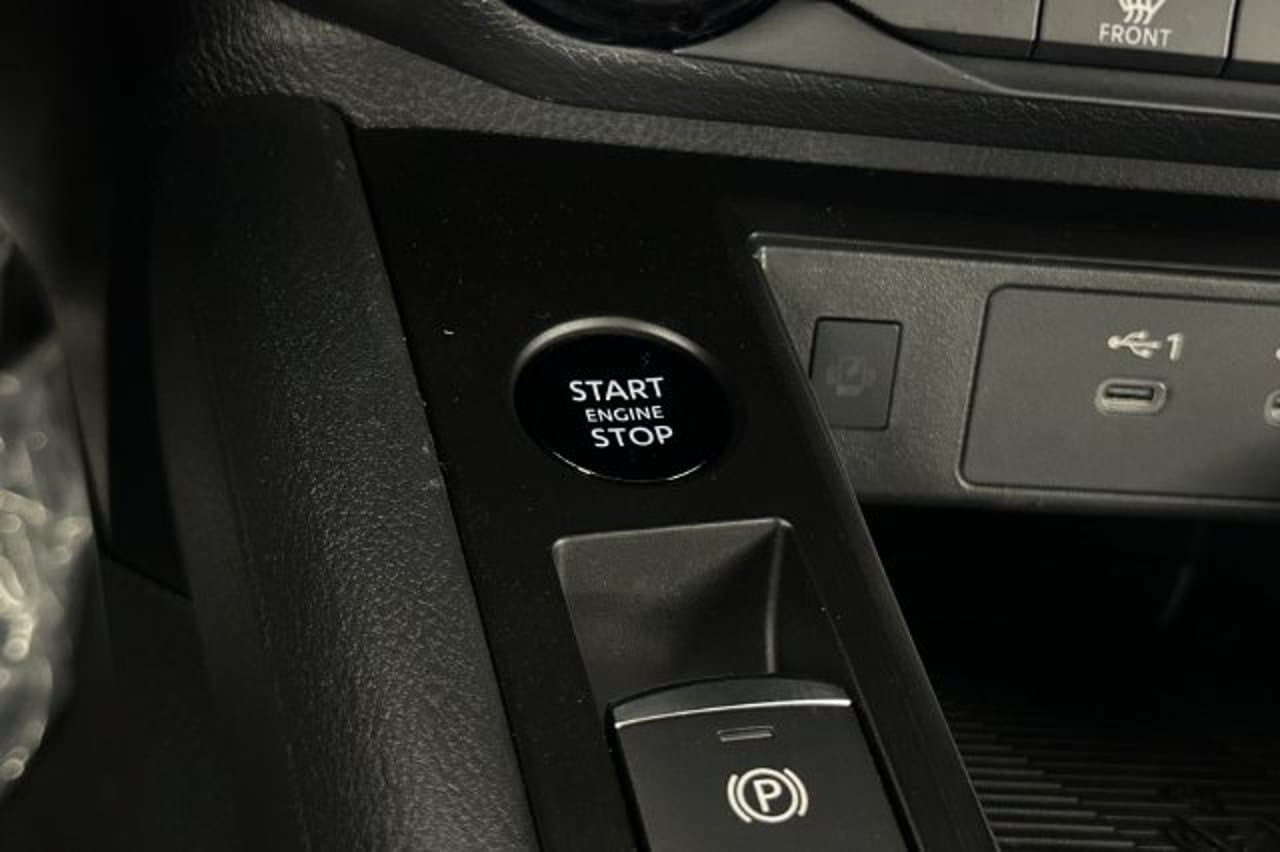 2026 Nissan Kicks SV 19