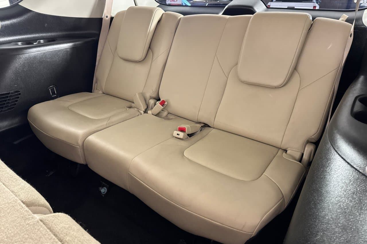 2024 Nissan Armada SV 12