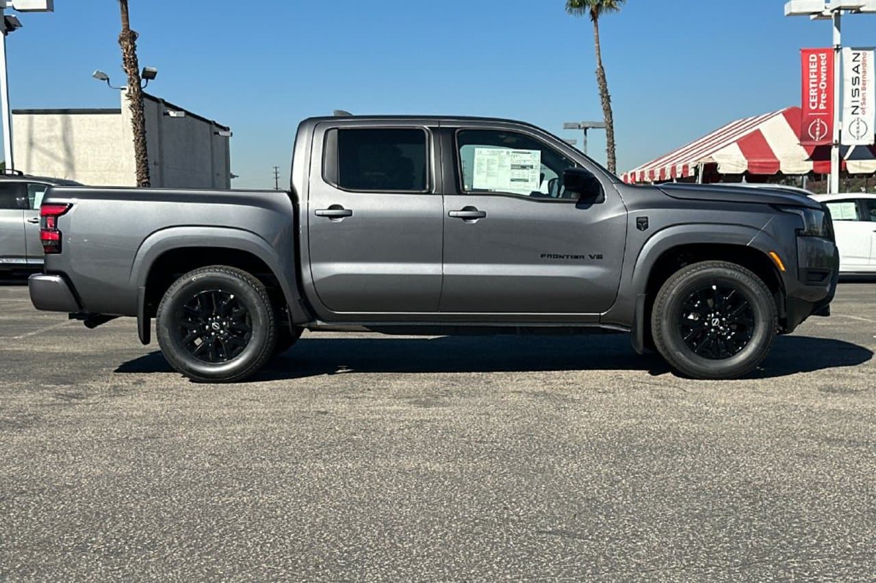 2027 Nissan Frontier SV 2