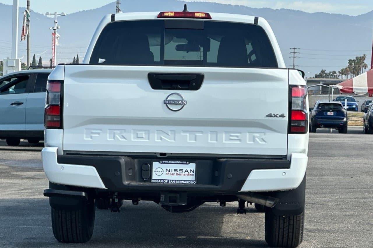 2026 Nissan Frontier SV 4