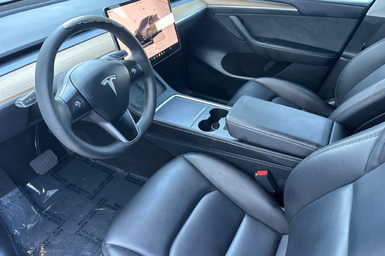 2023 Tesla Model Y Standard Range 8