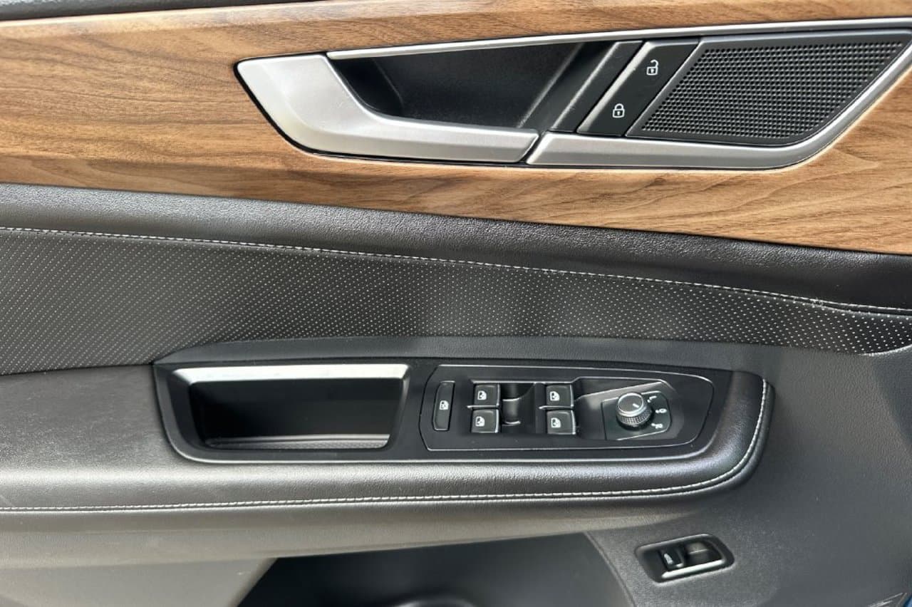2026 Volkswagen Atlas 2.0T SE w/Technology 9
