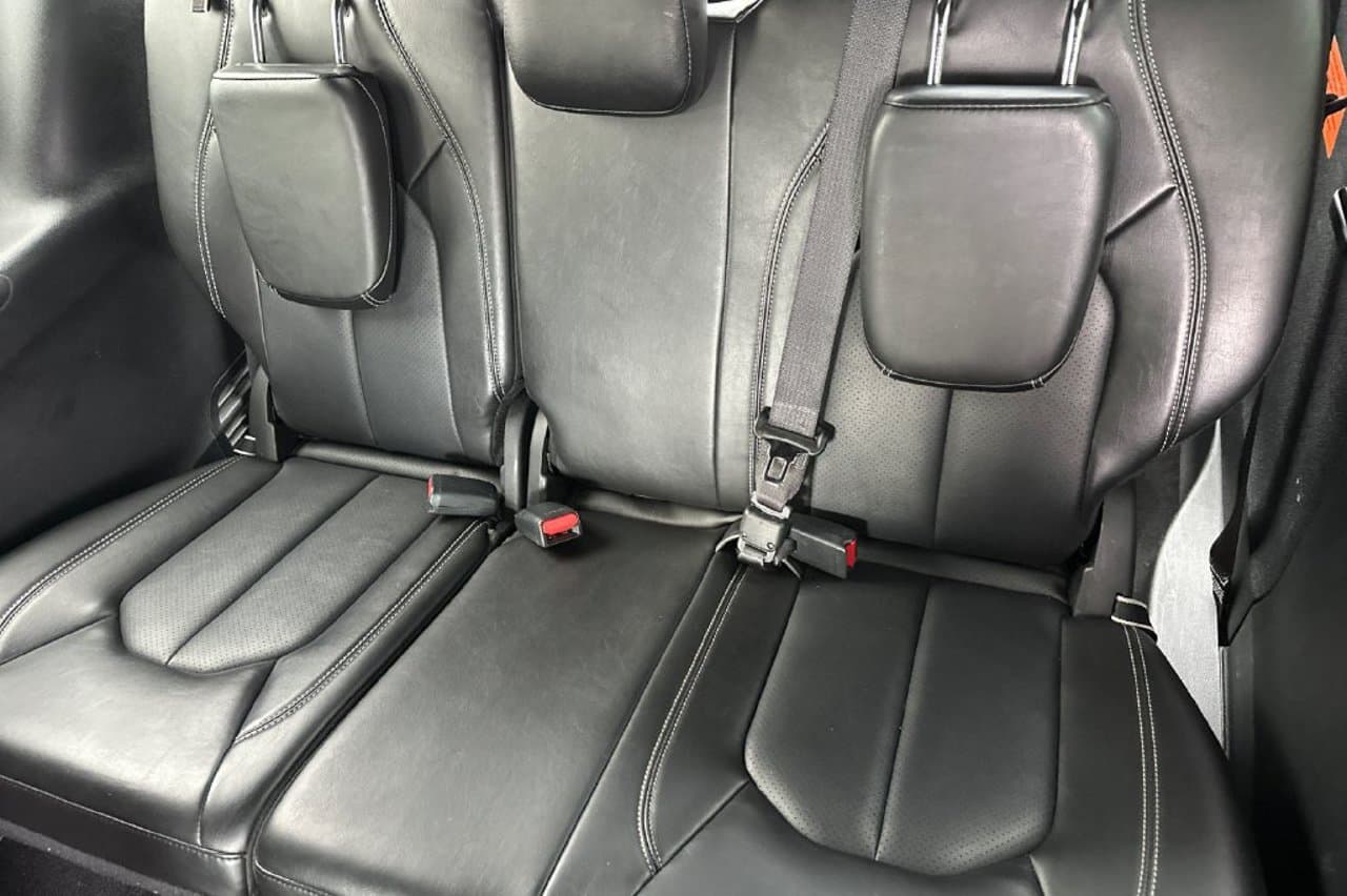 2025 Chrysler Pacifica Select 13