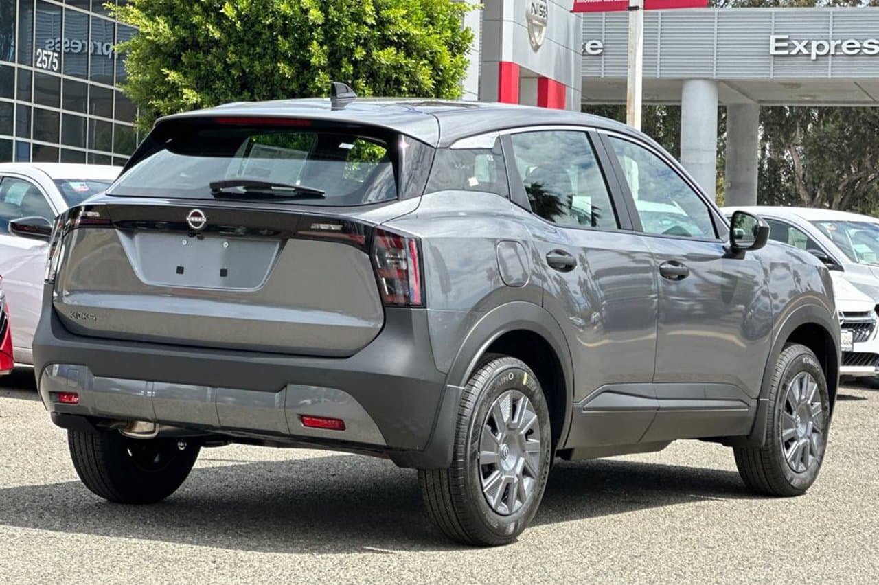 2027 Nissan Kicks S 4