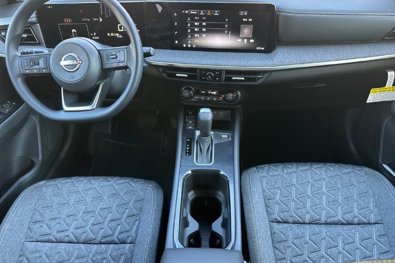 2027 Nissan Kicks SV 11