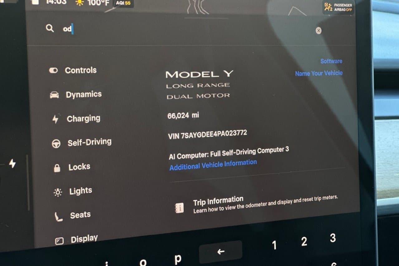 2023 Tesla Model Y Long Range 23