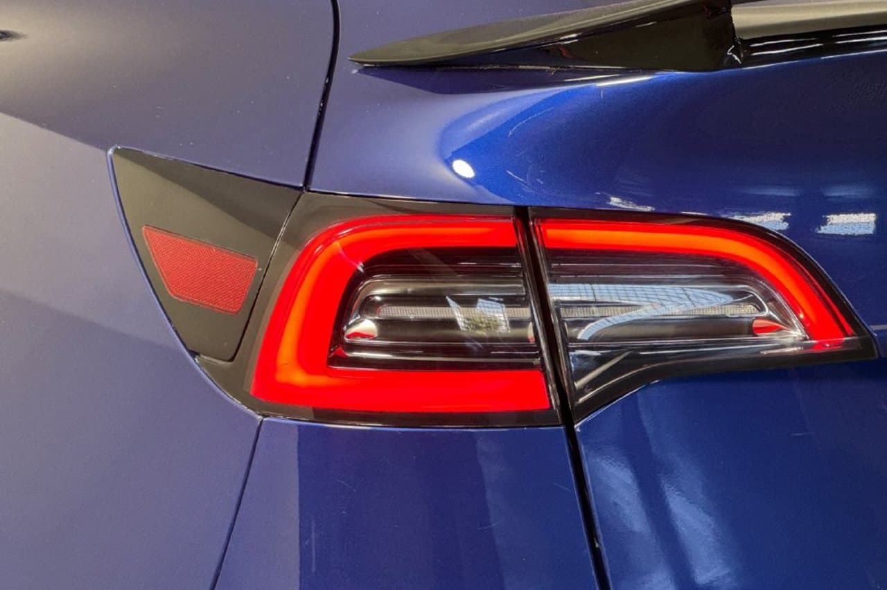 2022 Tesla Model Y Long Range 24