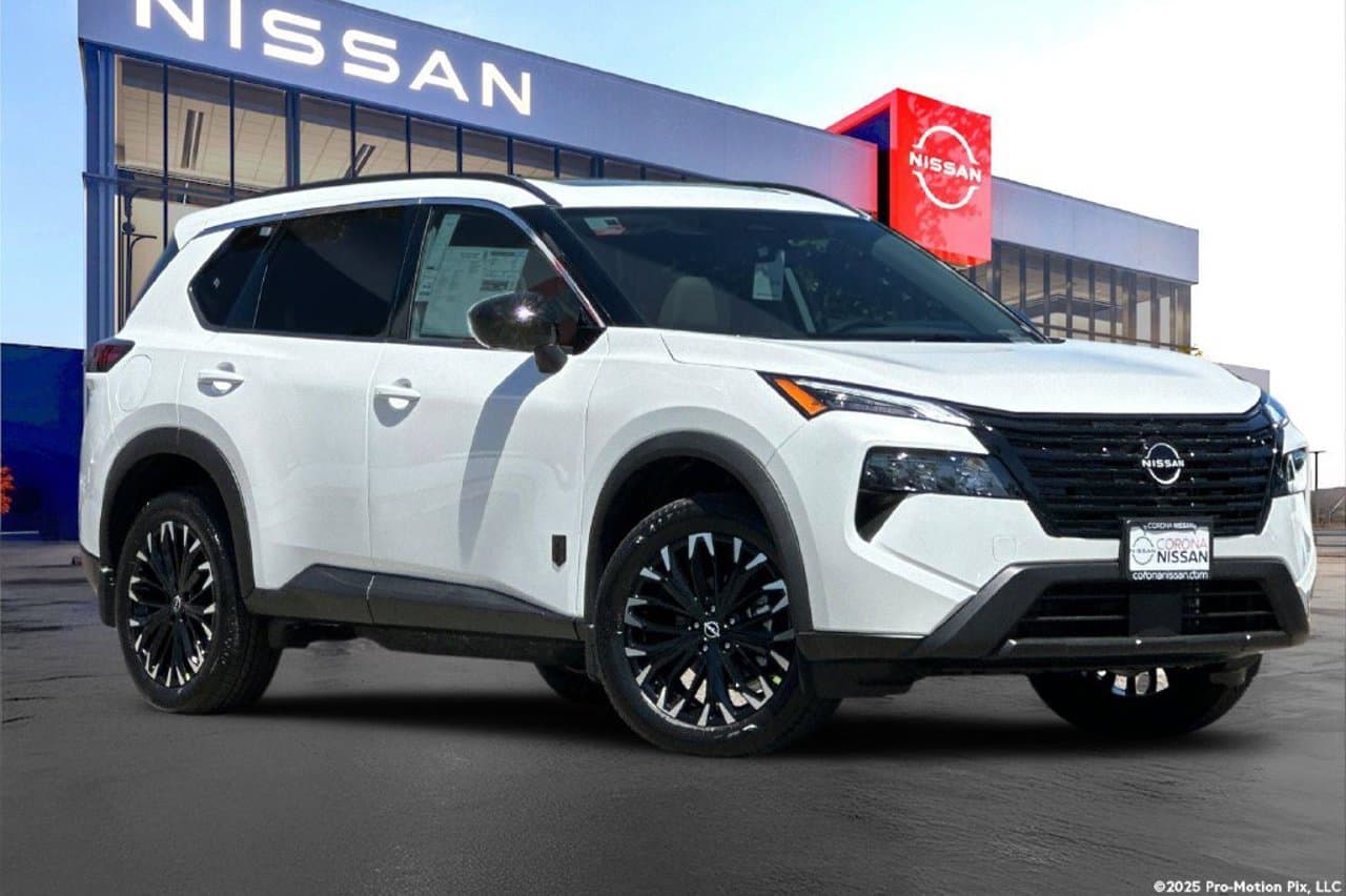 2026 Nissan Rogue Dark Armor 2