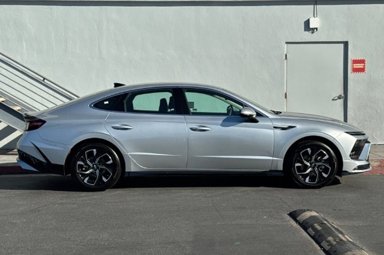 2025 Hyundai Sonata SEL 3