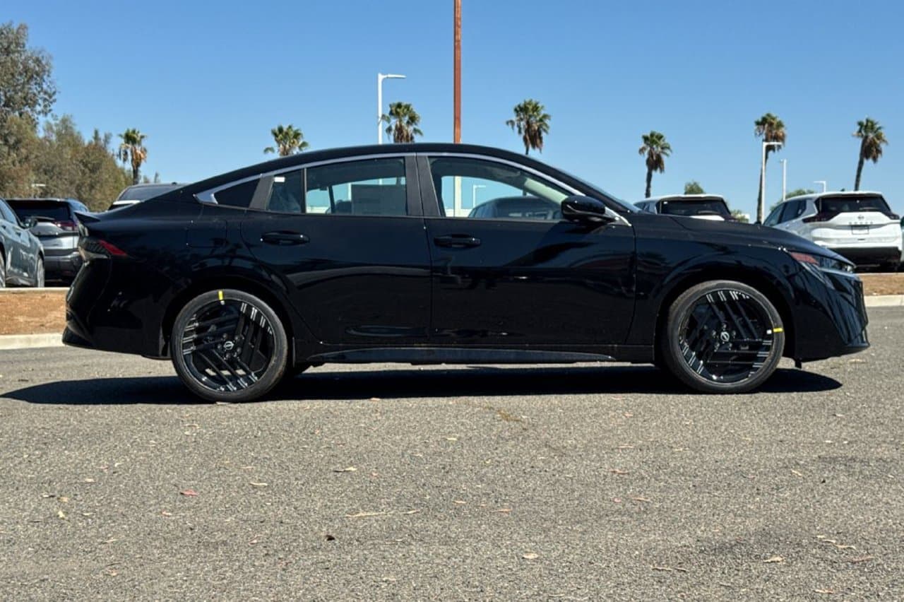 2027 Nissan Sentra SR 3