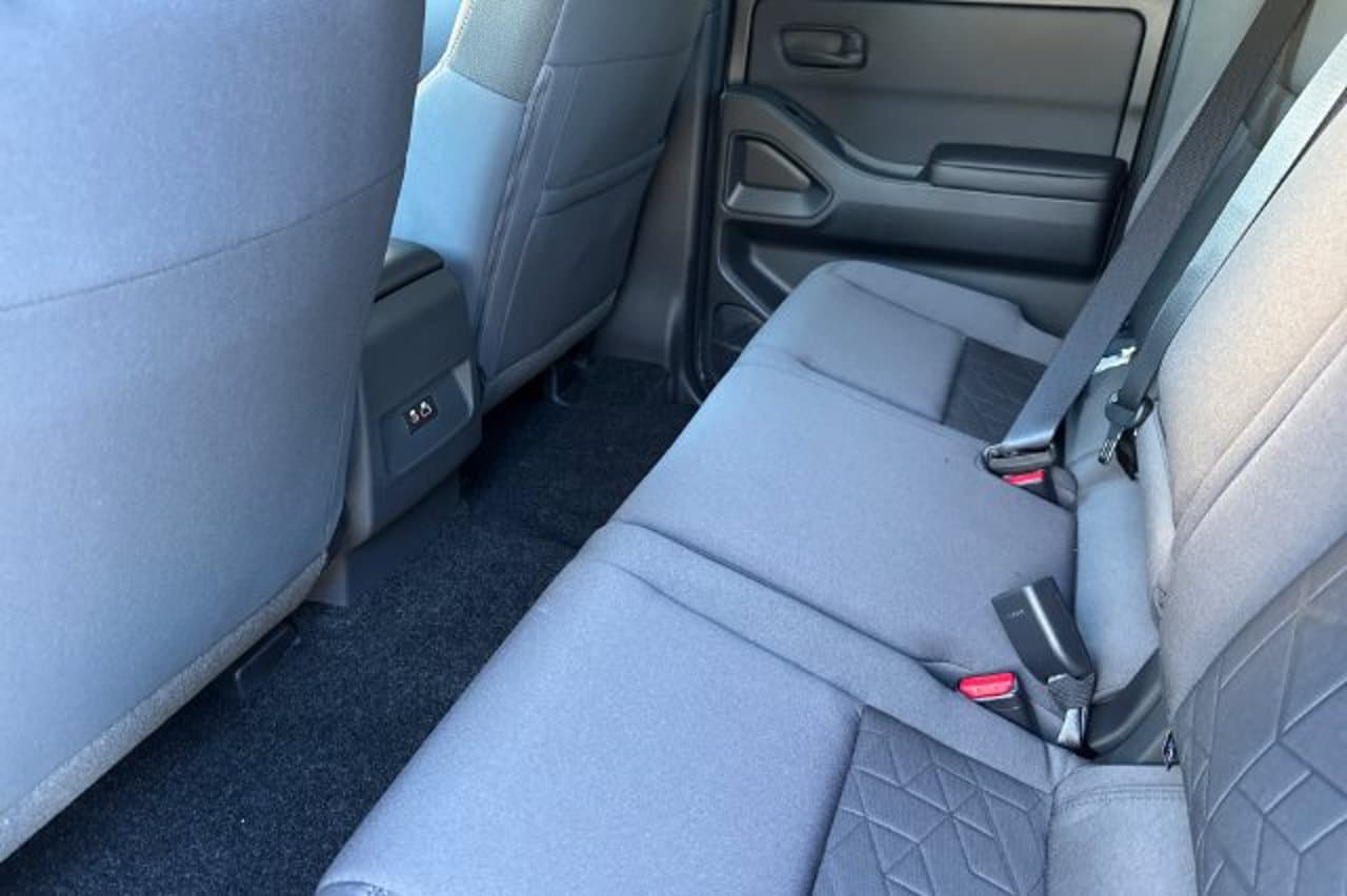 2026 Nissan Frontier SV 9