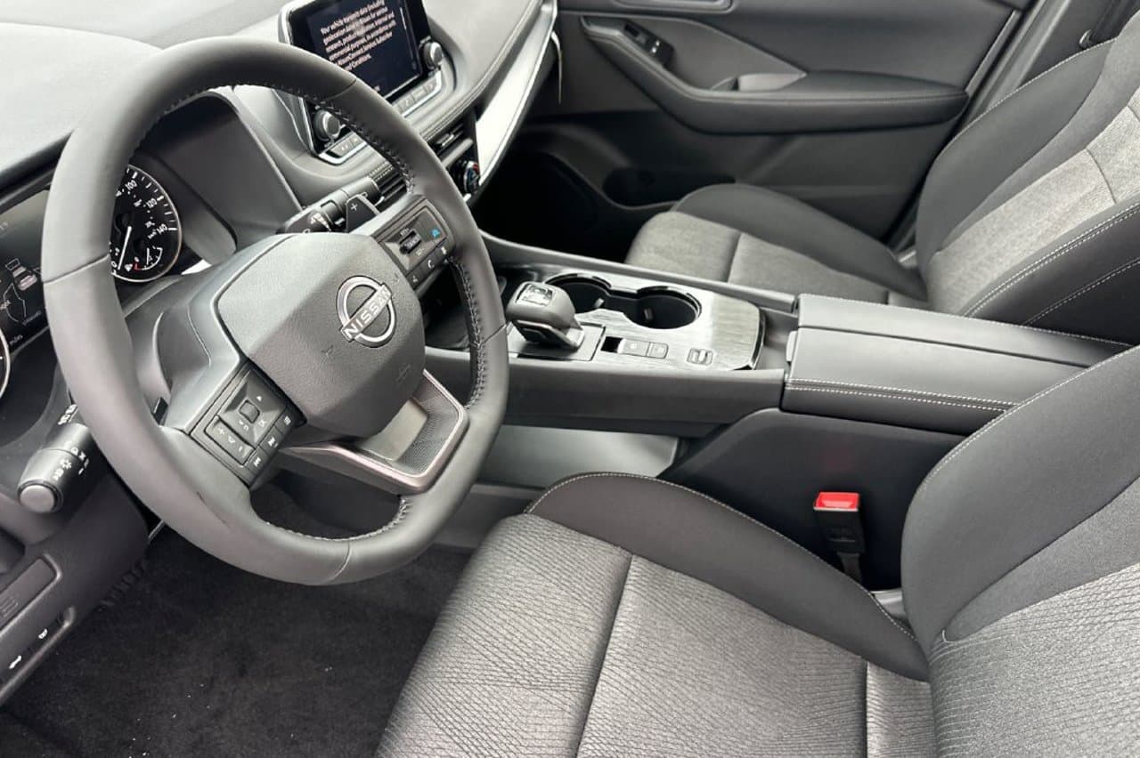 2026 Nissan Rogue SV 7