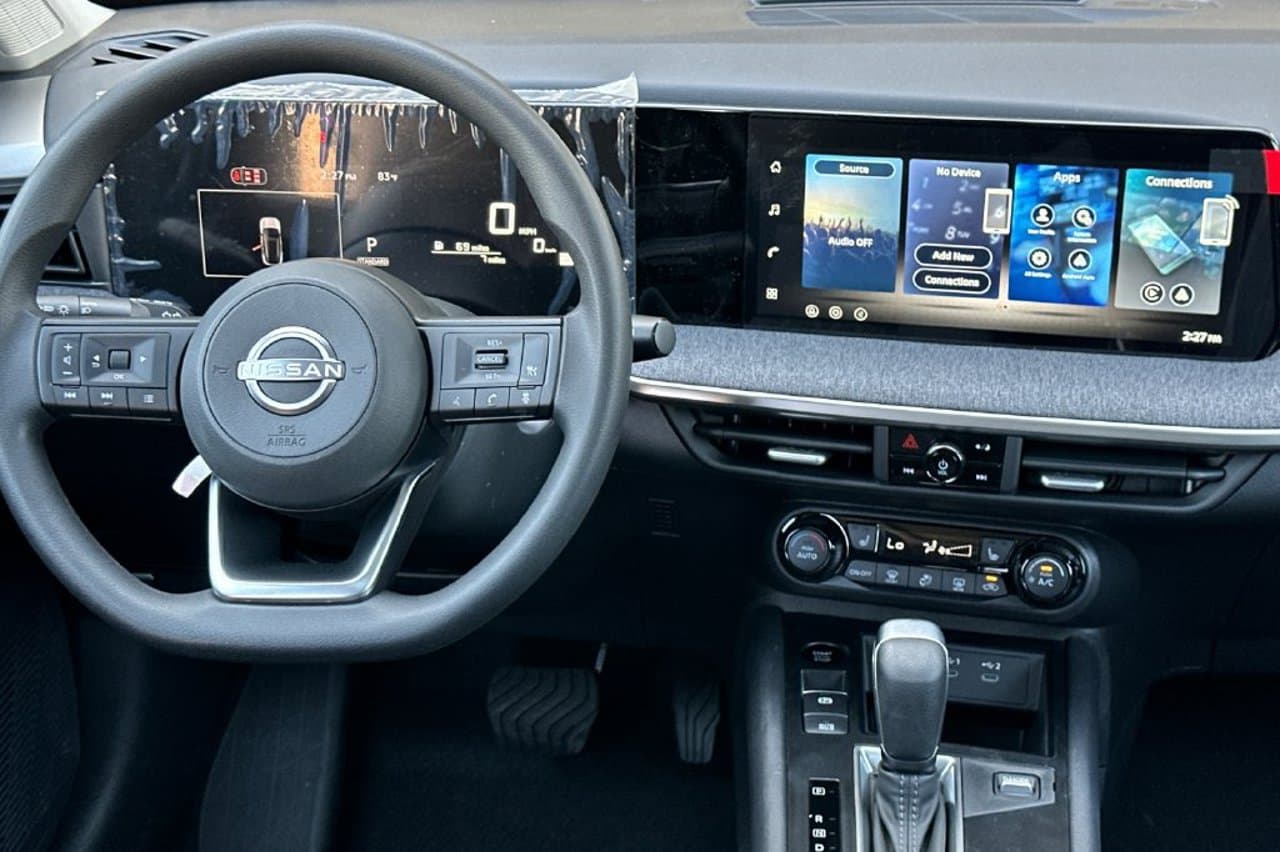 2027 Nissan Kicks SV 11