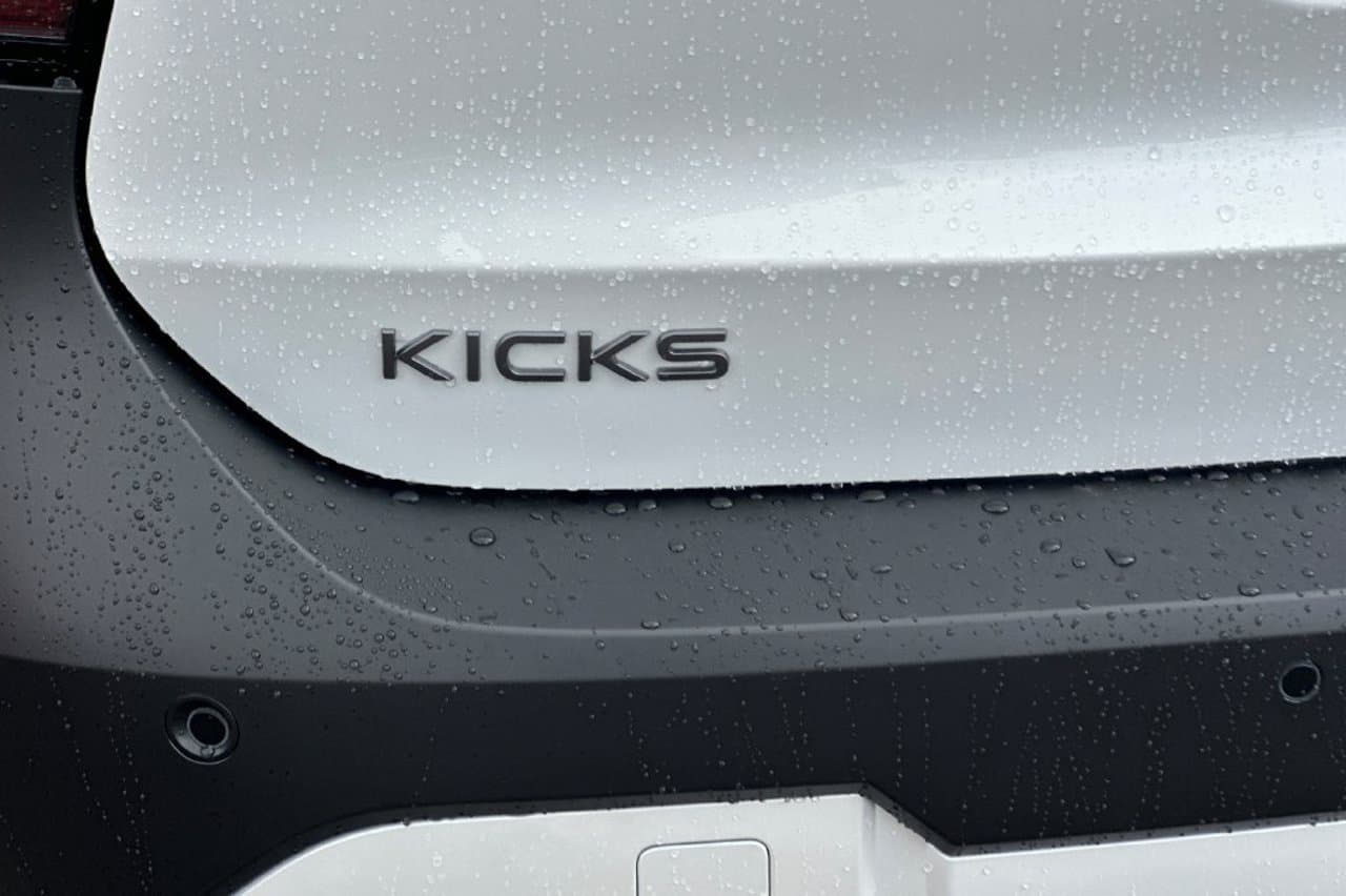 2027 Nissan Kicks SR 23