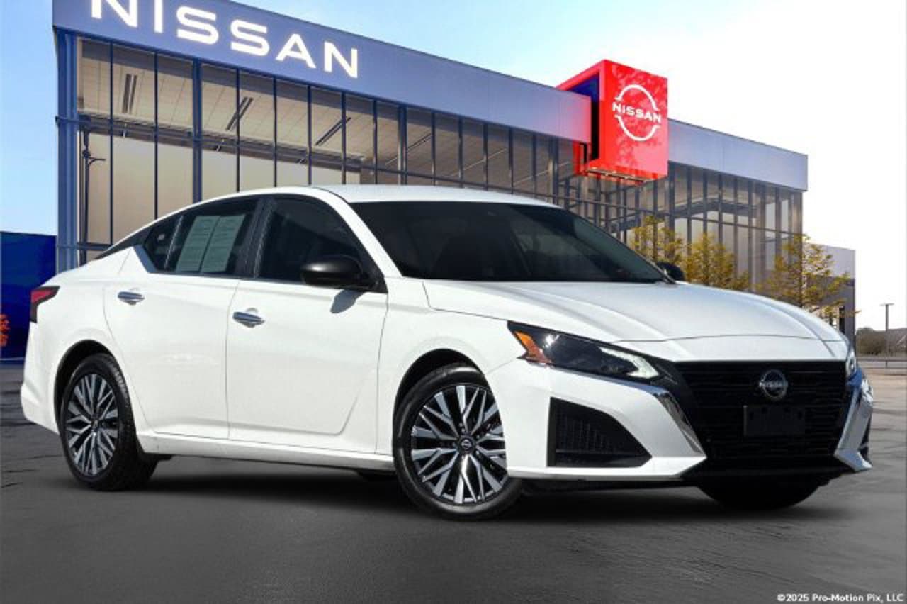 2025 Nissan Altima SV 1