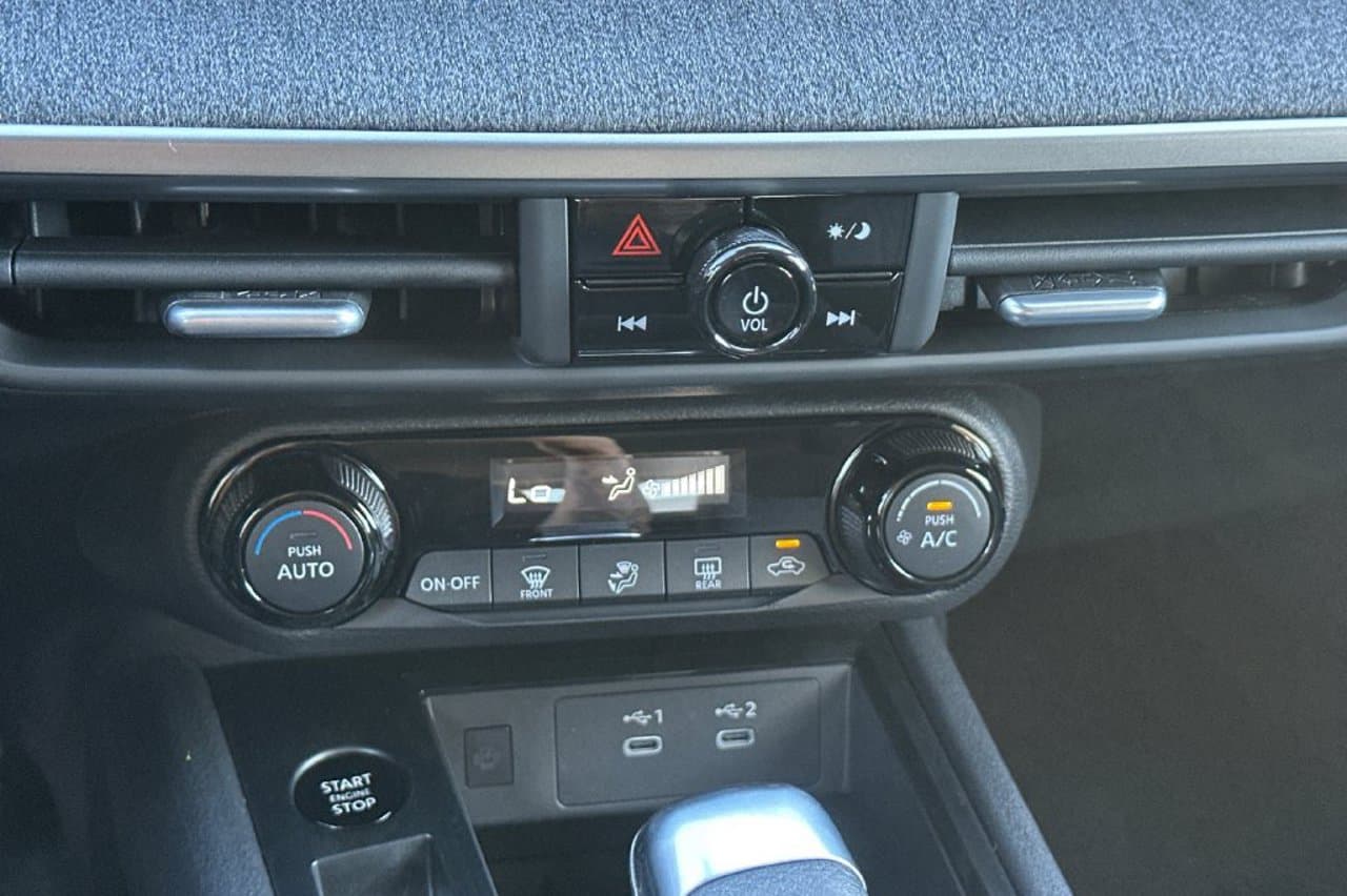 2027 Nissan Kicks SV 17
