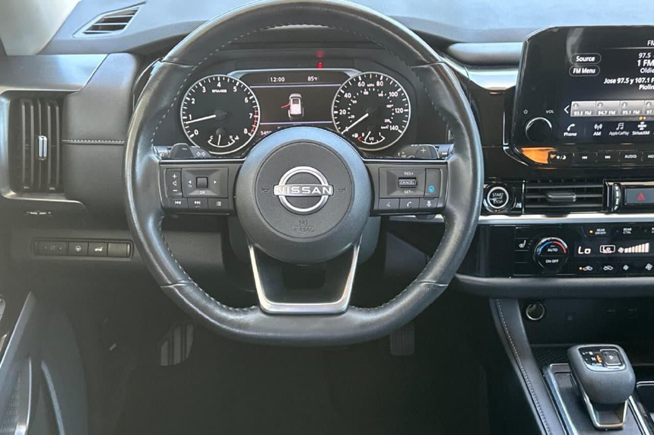 2024 Nissan Pathfinder SL 12