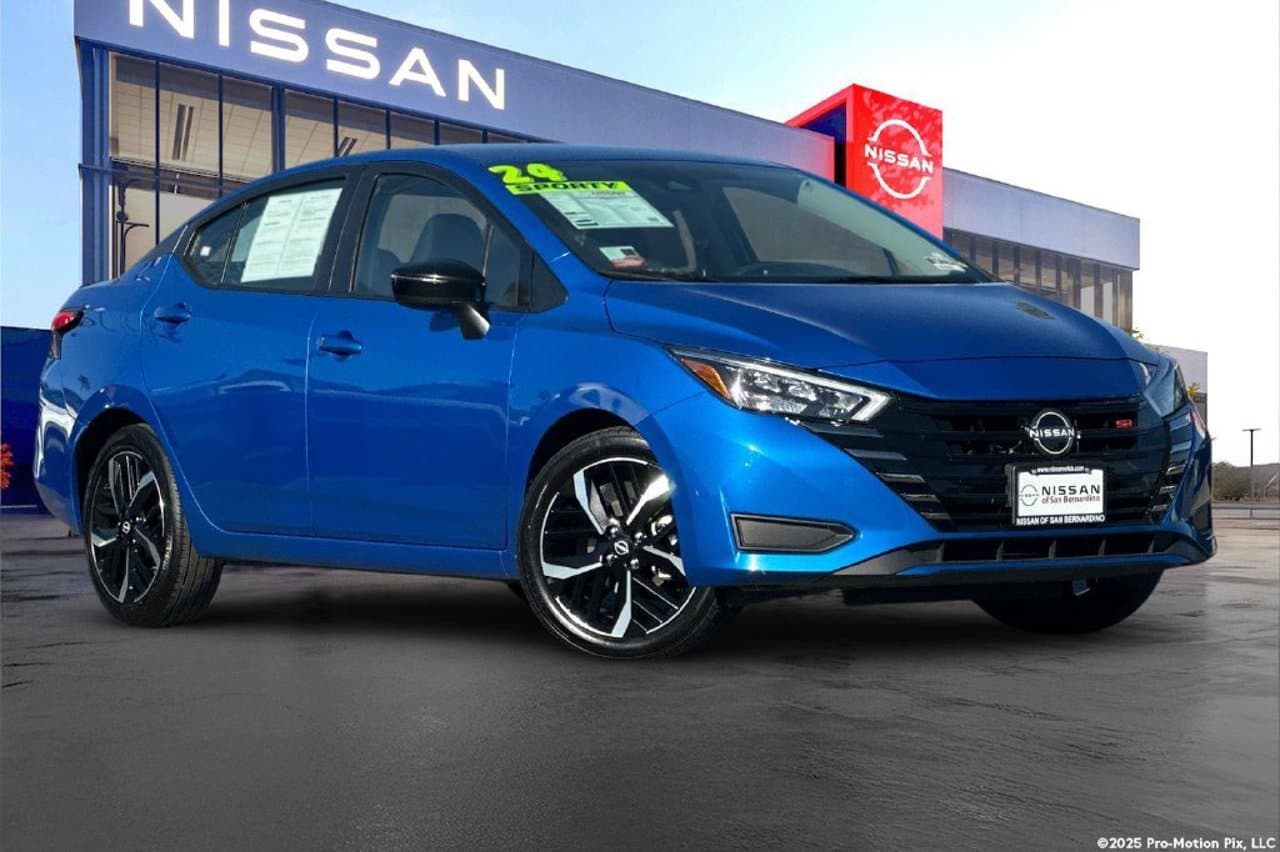 2024 Nissan Versa SR 1