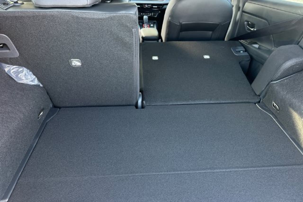 2026 Nissan Kicks SR 12