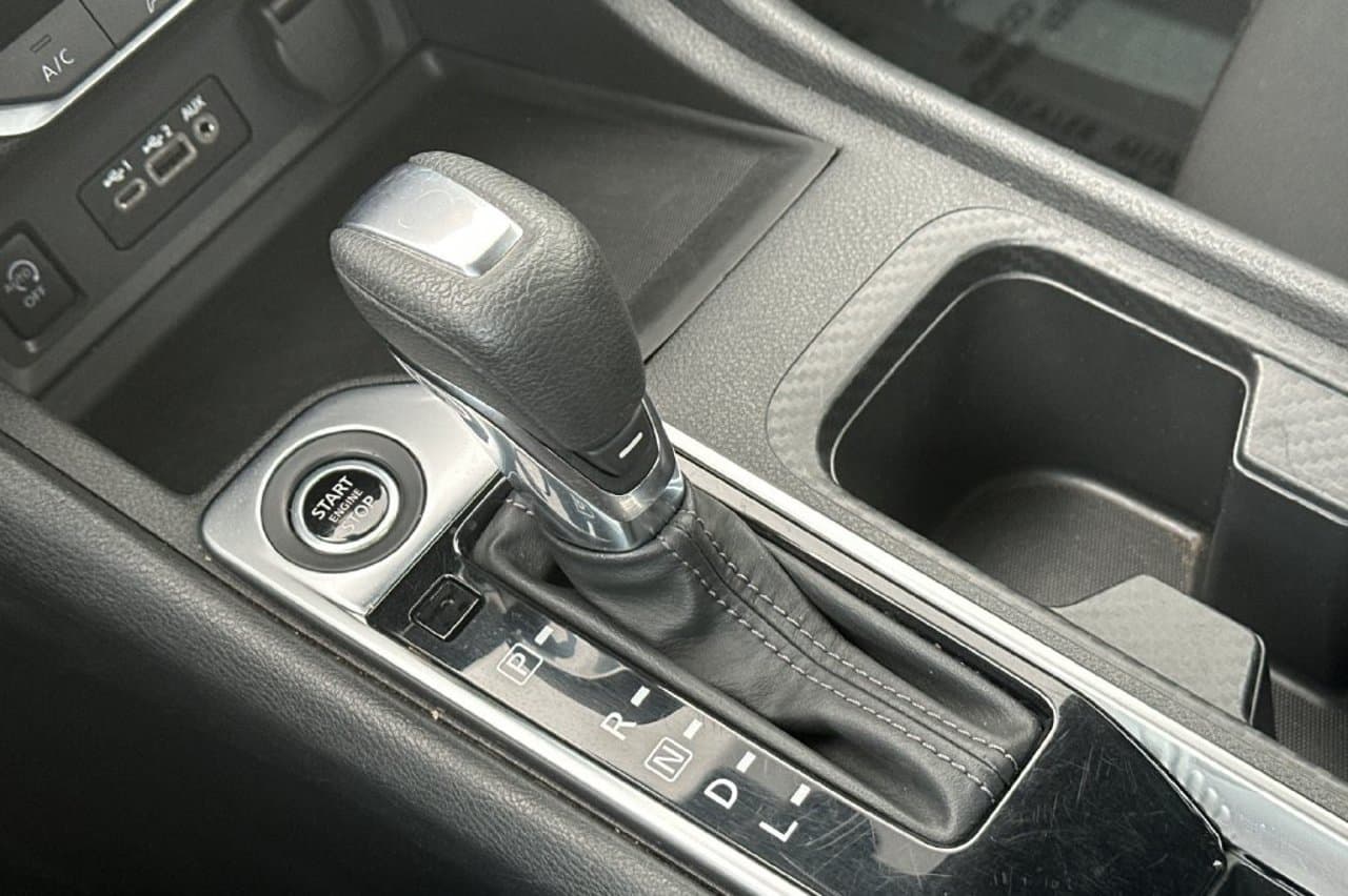 2024 Nissan Sentra SV 17