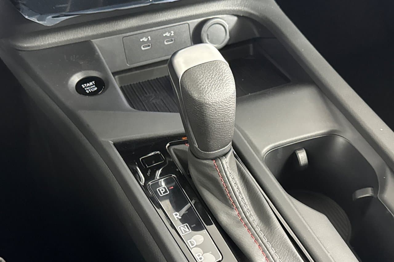2027 Nissan Sentra SR 17