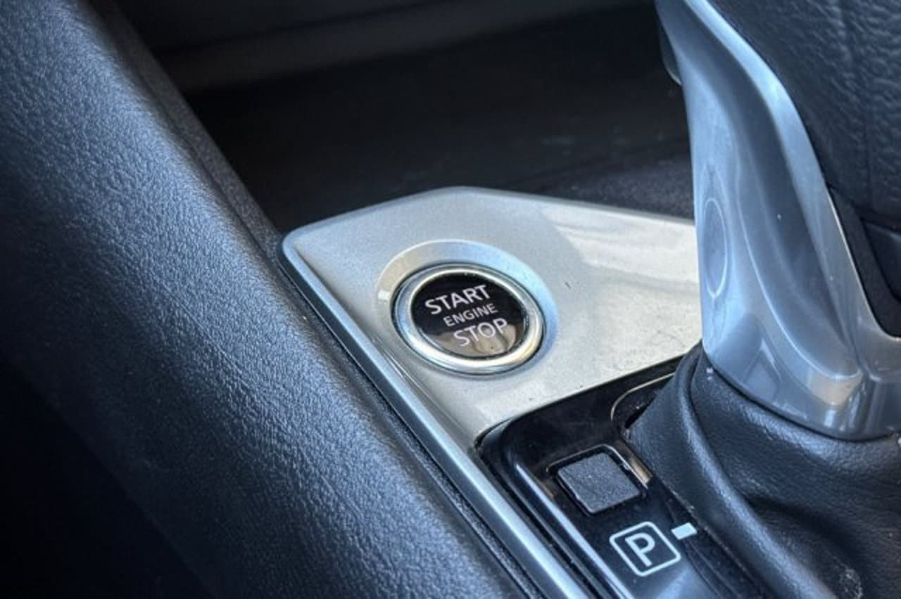 2025 Nissan Altima SV 18