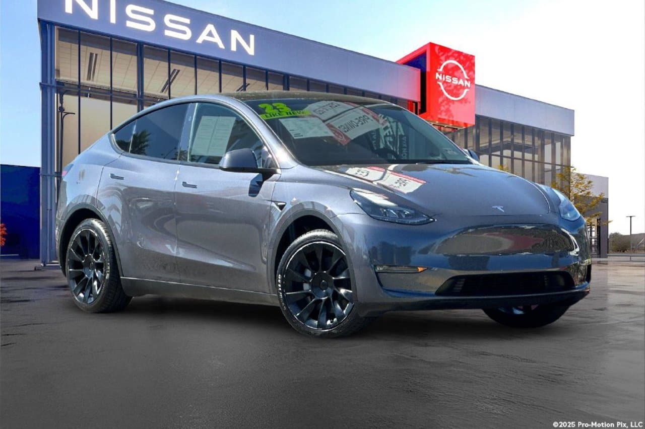 2023 Tesla Model Y Standard Range 1