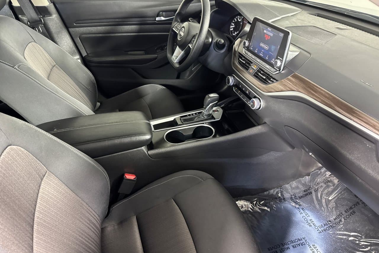 2024 Nissan Altima 2.5 SV 12