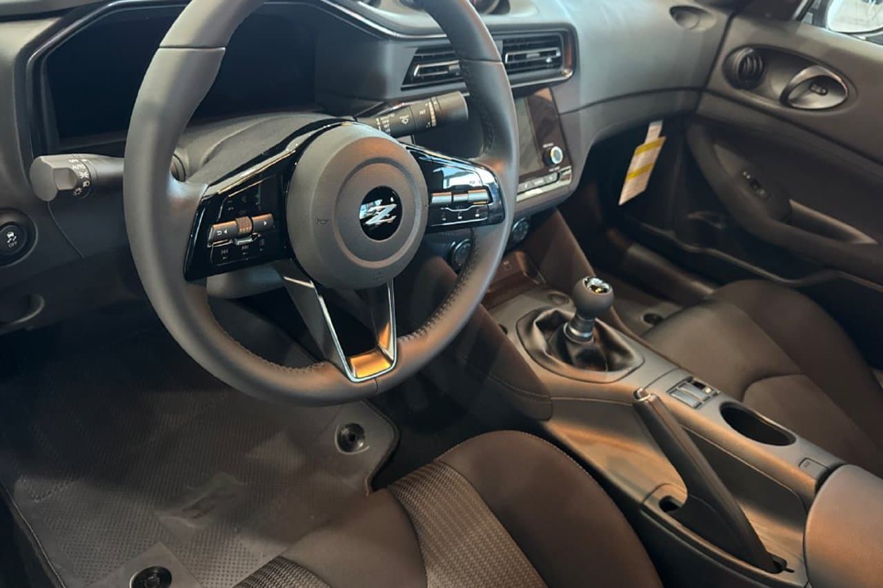 2027 Nissan Z Sport 10