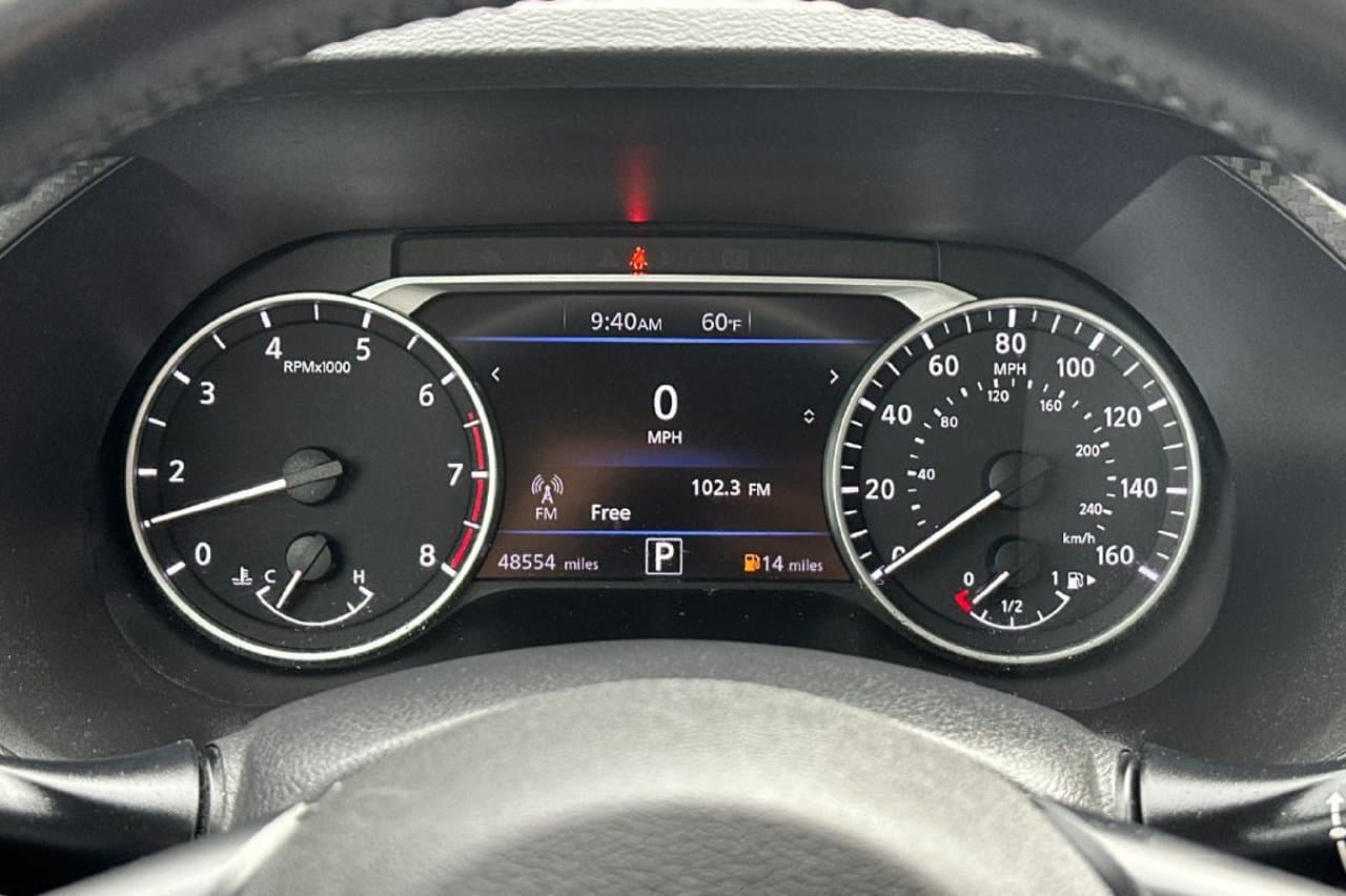 2022 Nissan Sentra SV 20