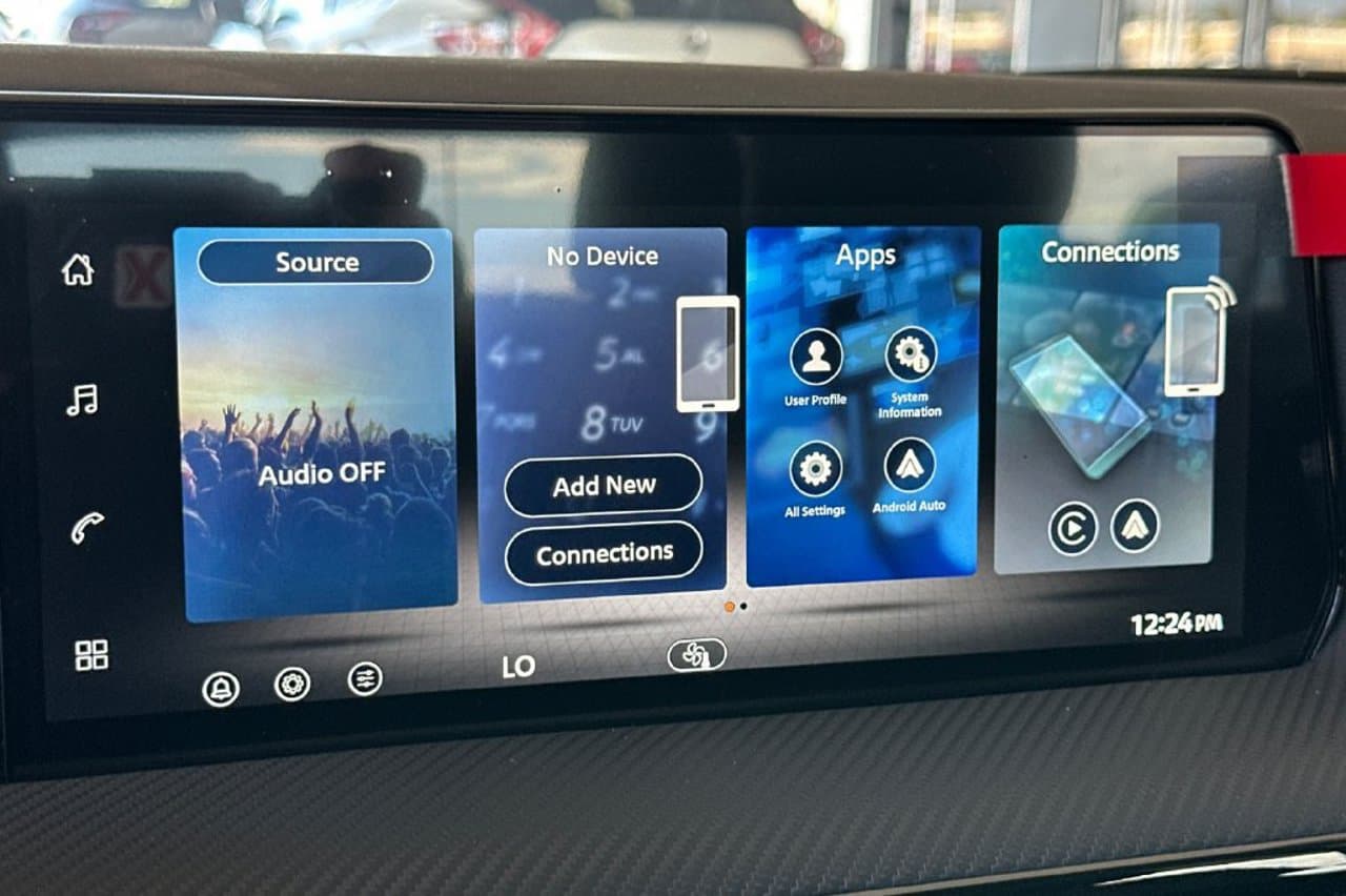 2027 Nissan Kicks SR 15