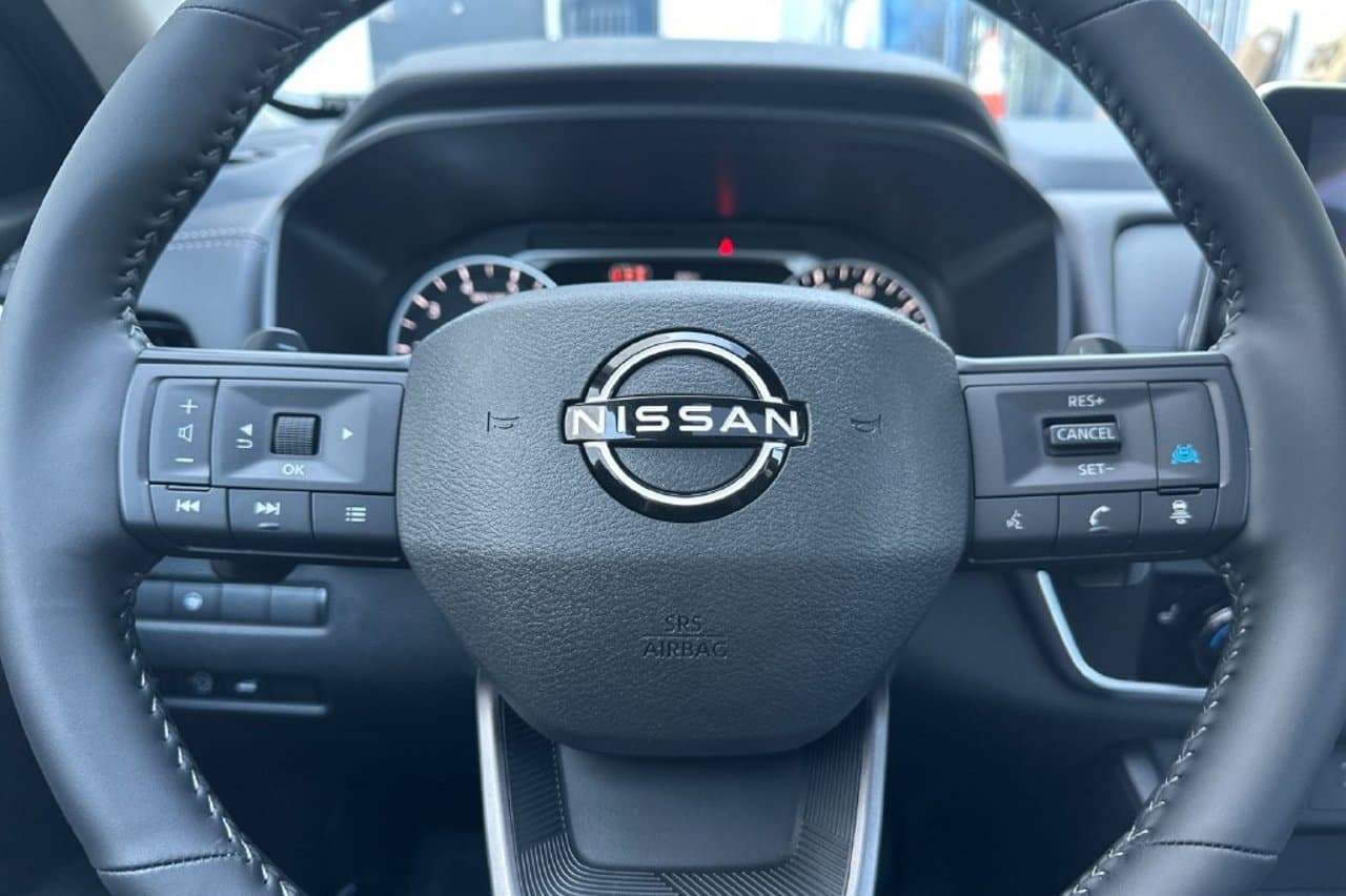 2026 Nissan Rogue Dark Armor 21