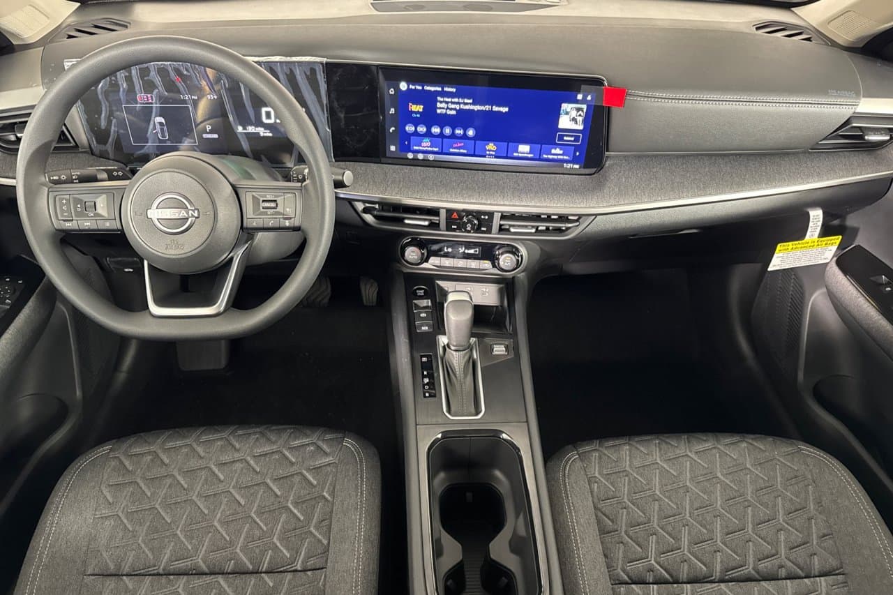 2027 Nissan Kicks SV 10