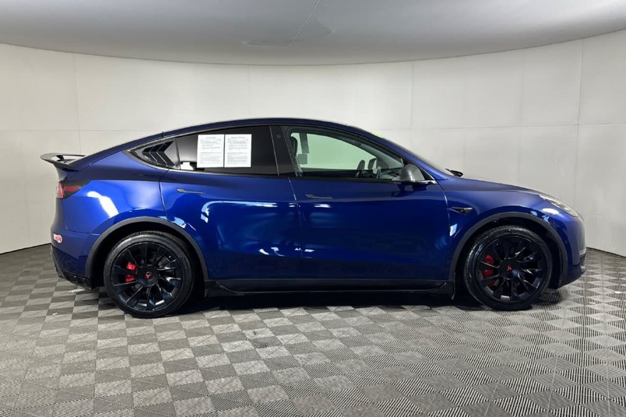 2022 Tesla Model Y Long Range 2