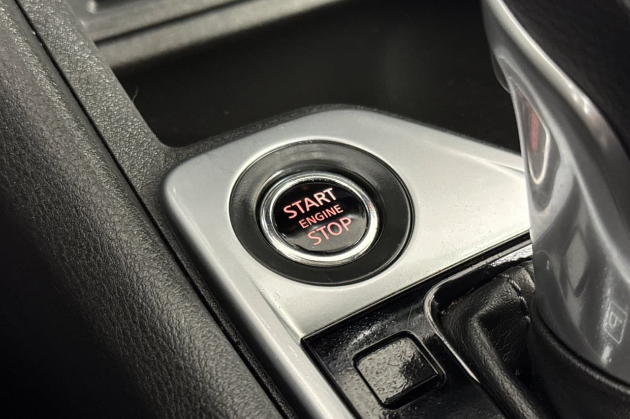 2025 Nissan Sentra SV 18