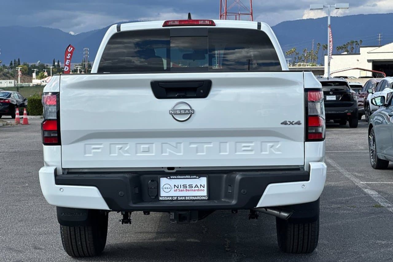 2026 Nissan Frontier SV 4