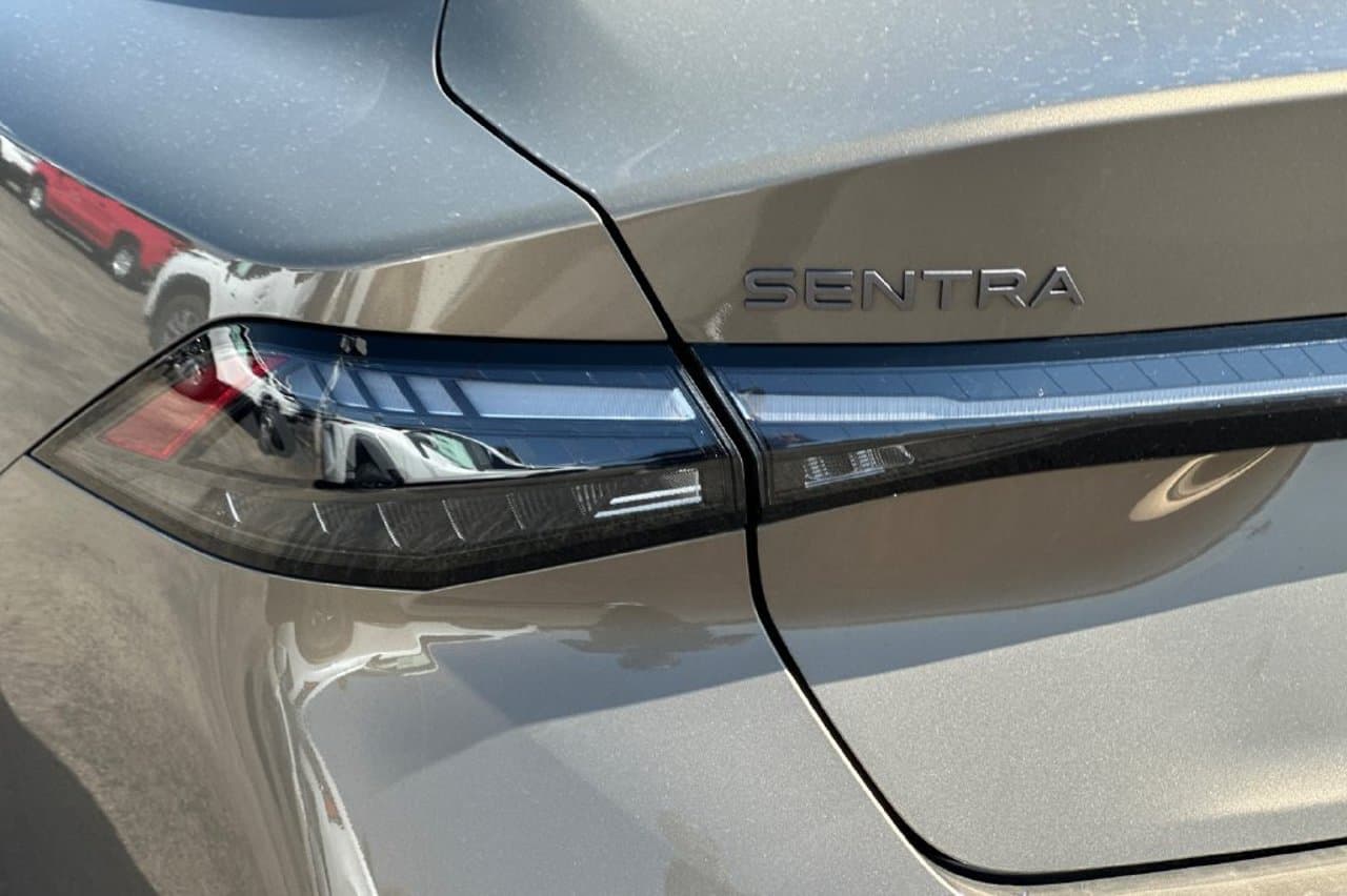 2027 Nissan Sentra SV 20
