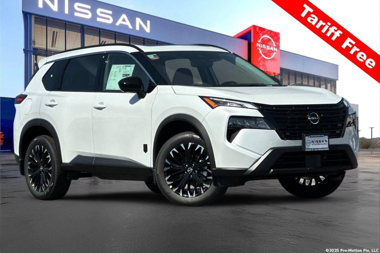 2026 Nissan Rogue Dark Armor 1