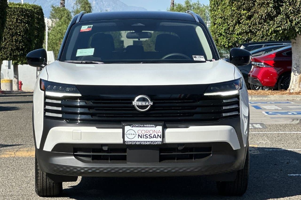 2027 Nissan Kicks SV 7