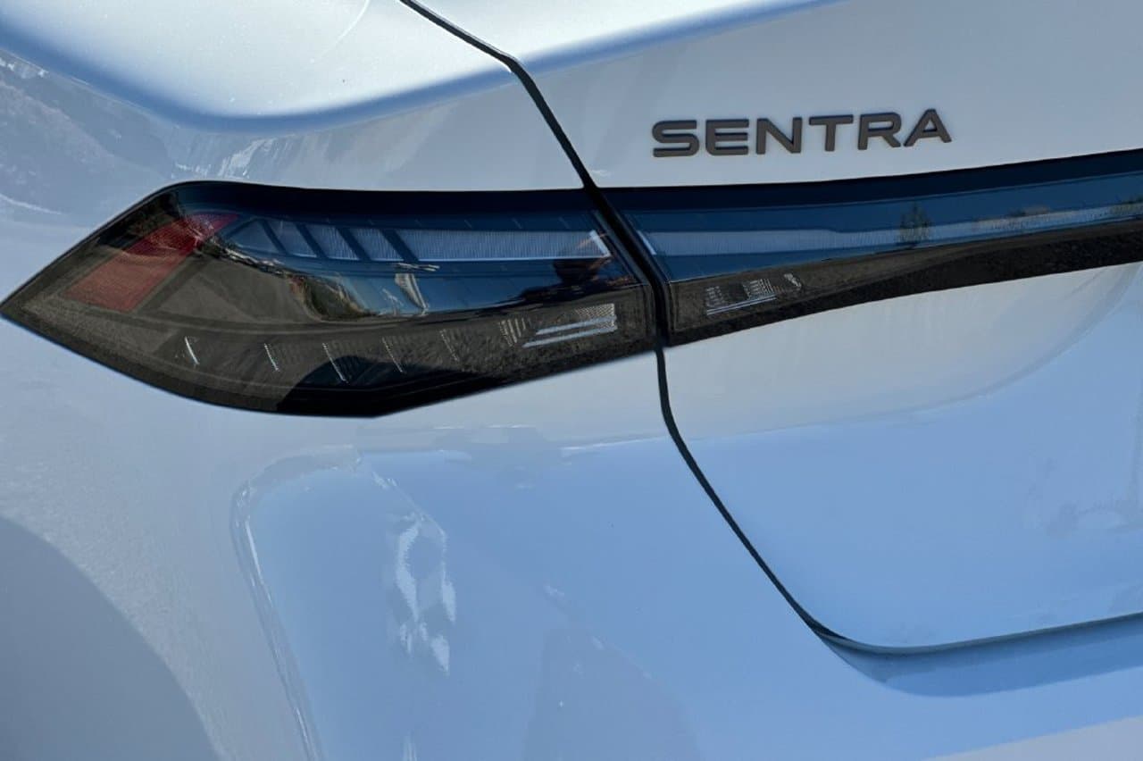 2027 Nissan Sentra SV 20