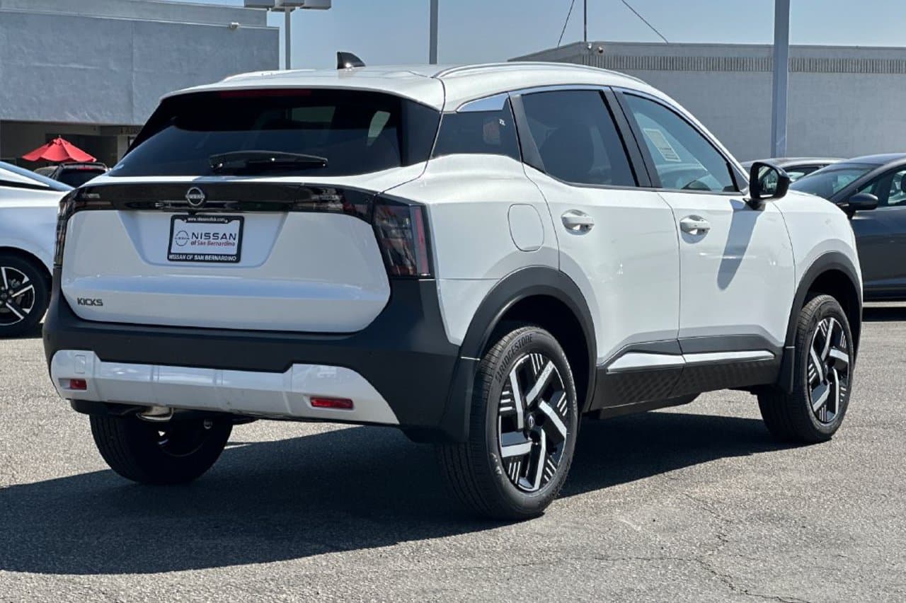2026 Nissan Kicks SV 3