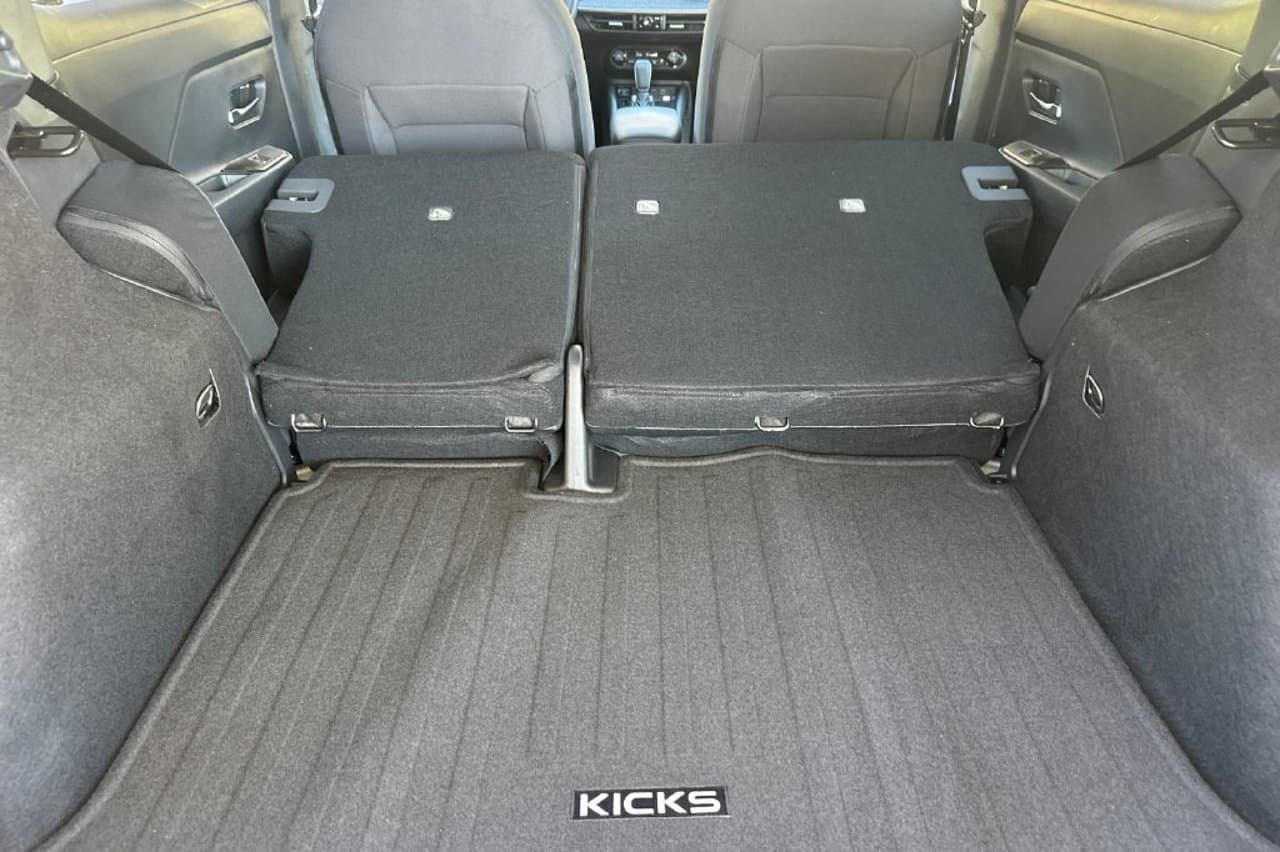 2027 Nissan Kicks SV 13