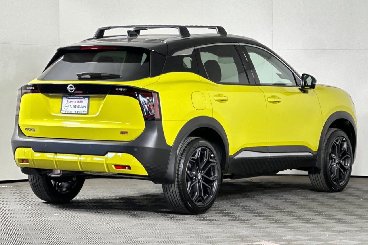 2026 Nissan Kicks SR 3
