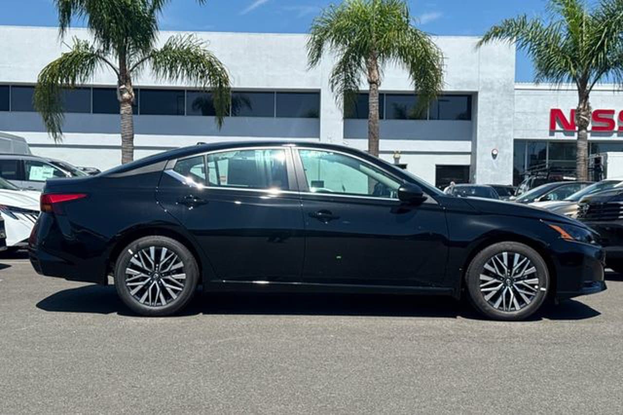 2026 Nissan Altima SV 2